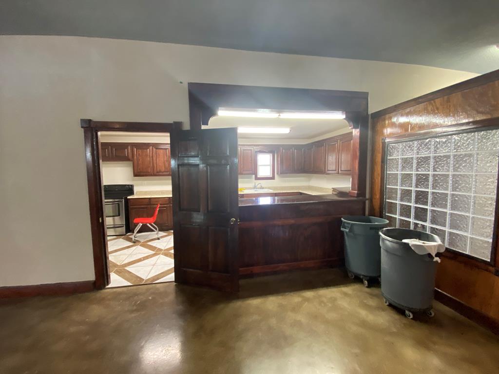 7303 N County Road West Property Photo 27