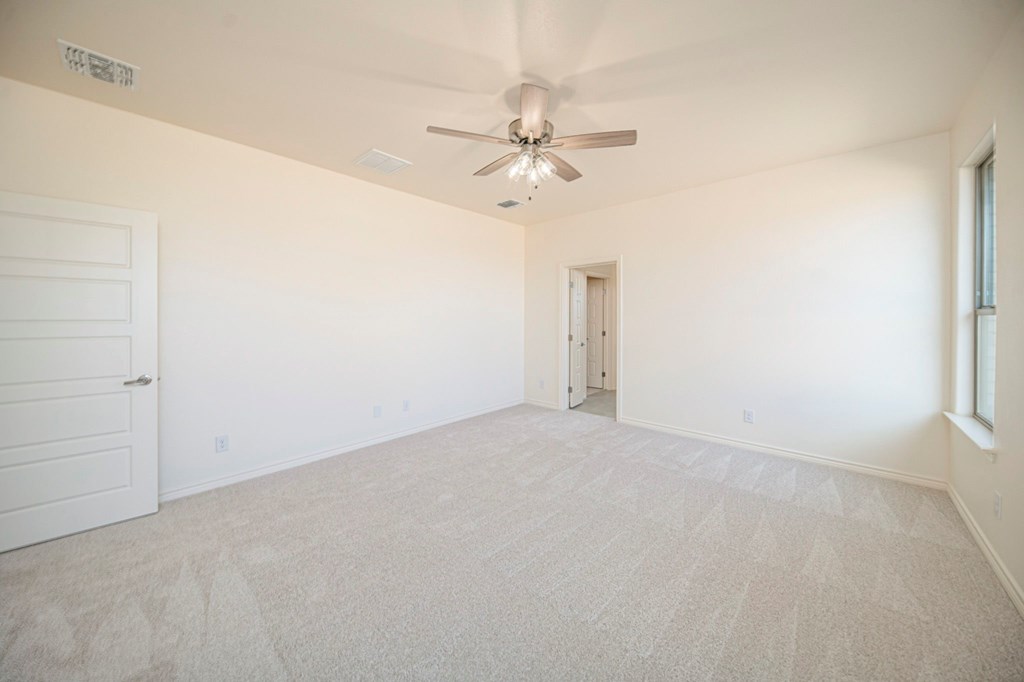 1825 Twin Falls Dr Property Photo 27