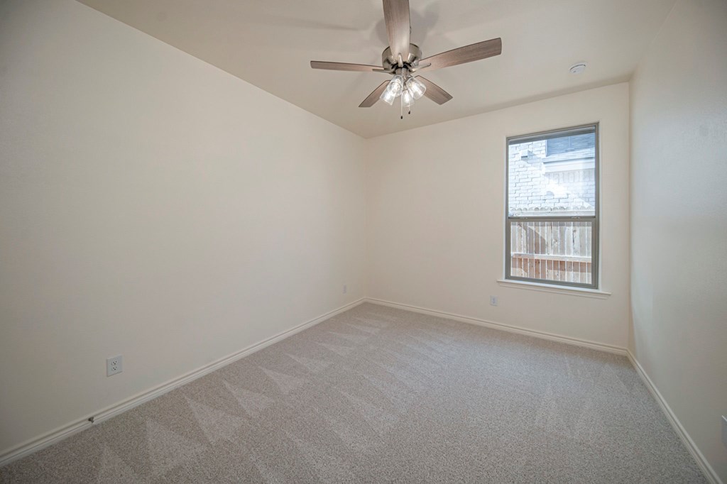 1825 Twin Falls Dr Property Photo 37