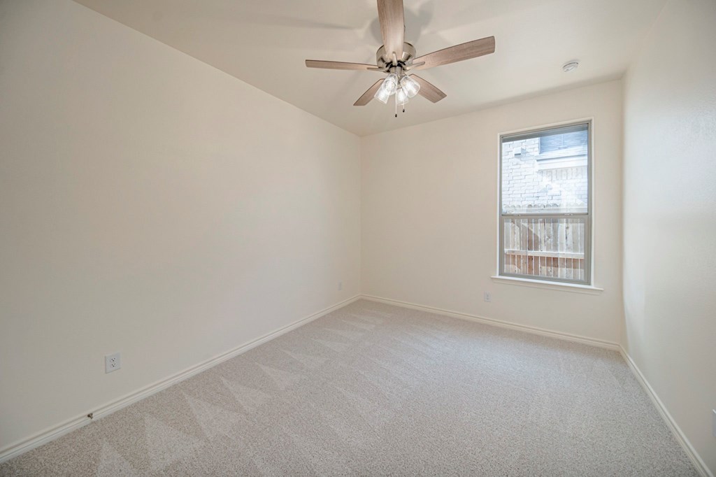 1825 Twin Falls Dr Property Photo 38