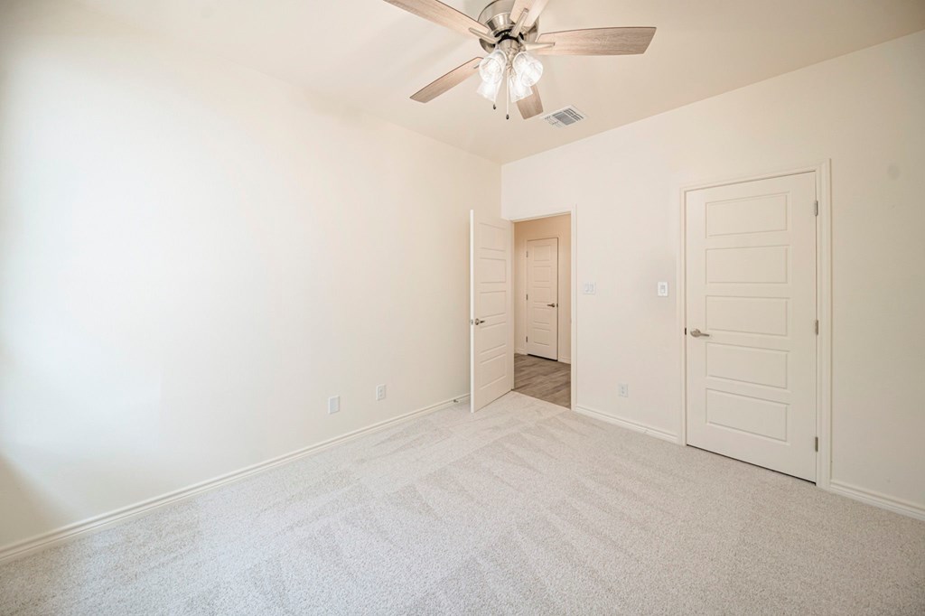 1825 Twin Falls Dr Property Photo 40