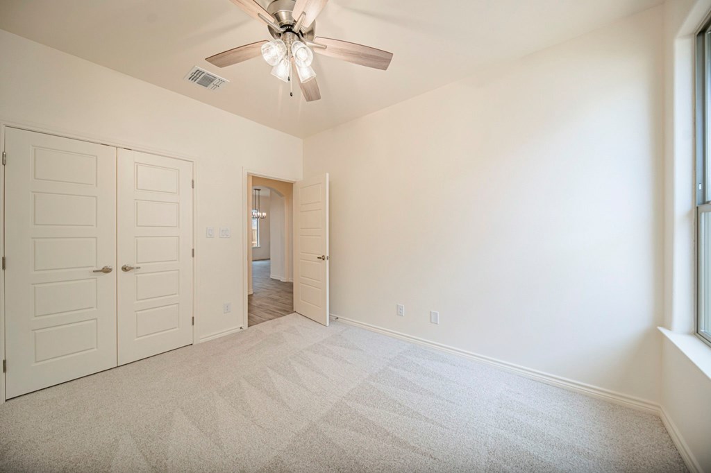 1825 Twin Falls Dr Property Photo 46