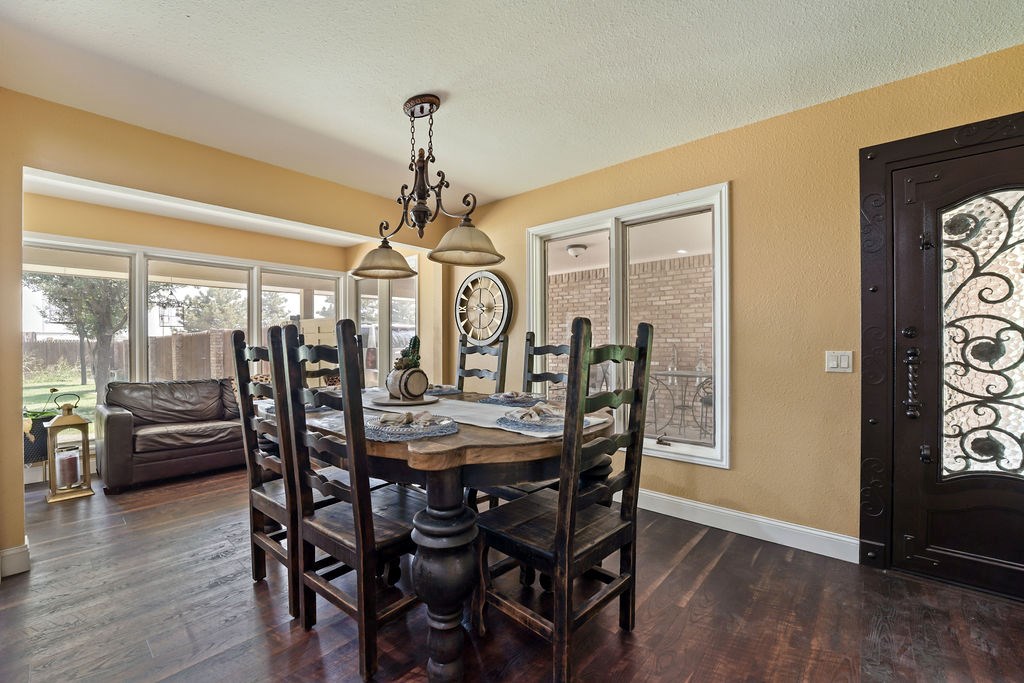 2211 Oaklawn Dr. Property Photo 25