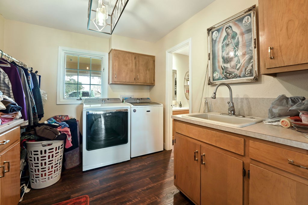 2211 Oaklawn Dr. Property Photo 30