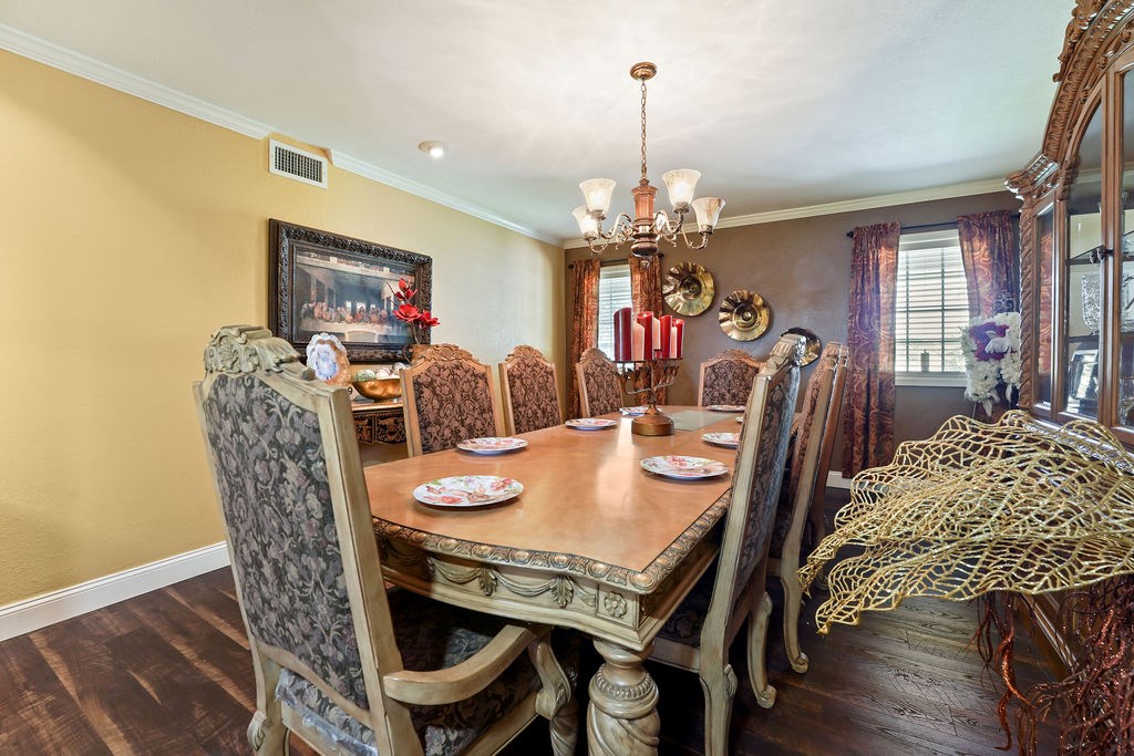 2211 Oaklawn Dr. Property Photo 31