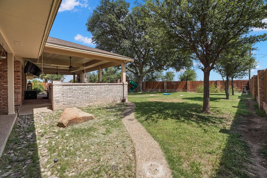 2211 Oaklawn Dr. Property Photo 33
