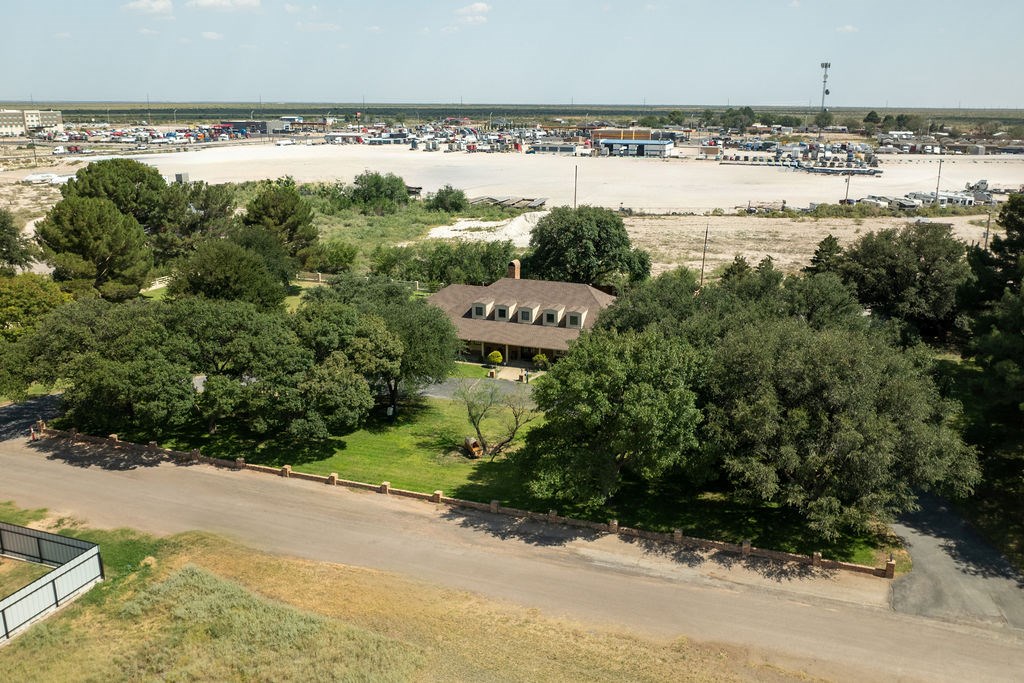 2211 Oaklawn Dr. Property Photo 44