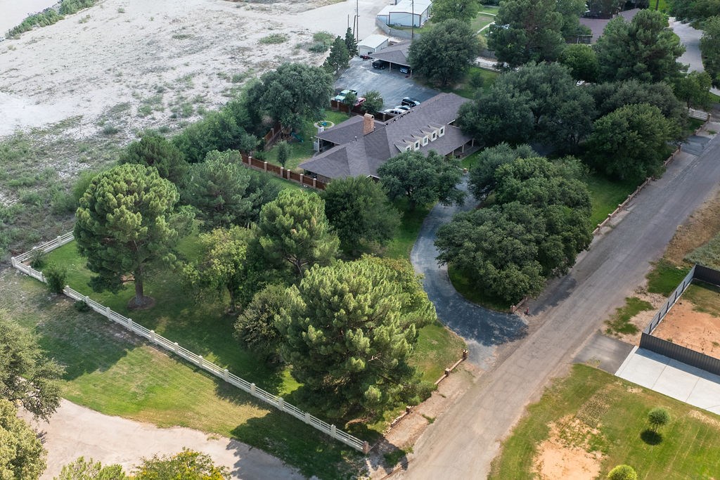 2211 Oaklawn Dr. Property Photo 48