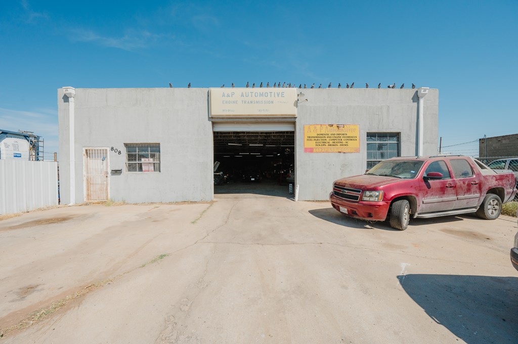 808 N Muskingum Ave Property Photo 5