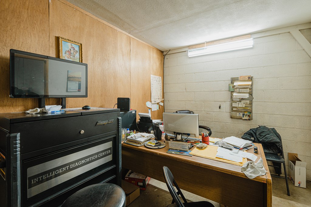 808 N Muskingum Ave Property Photo 9