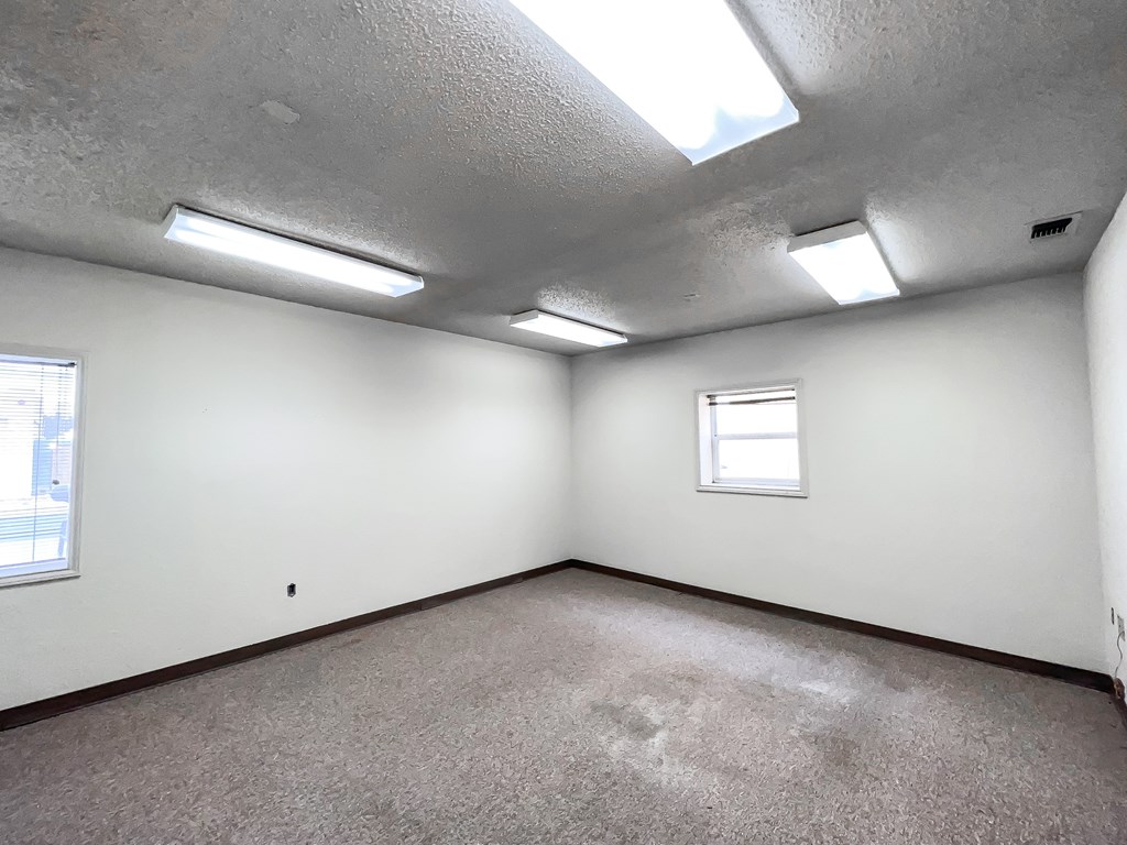 712 Holland Avenue Property Photo 13