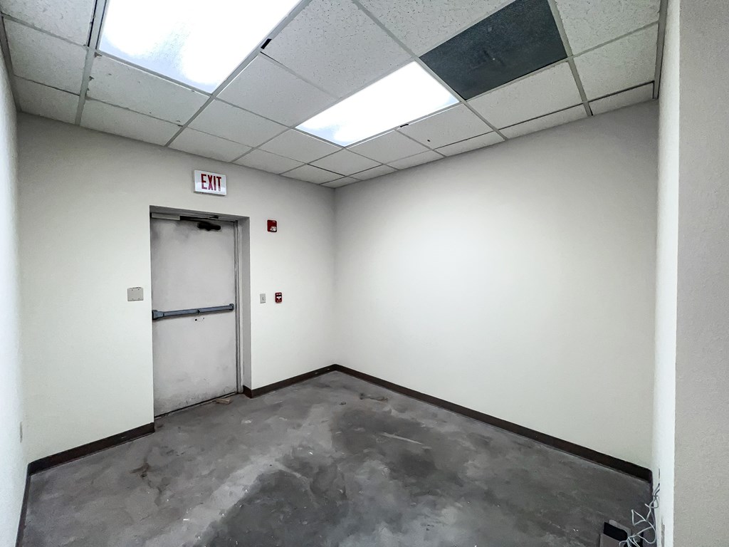 712 Holland Avenue Property Photo 15