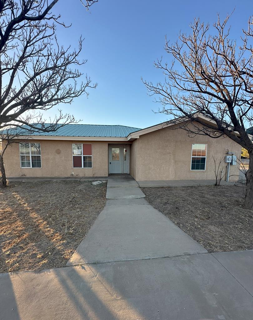 11 Los Ranchos Estates Property Photo 1