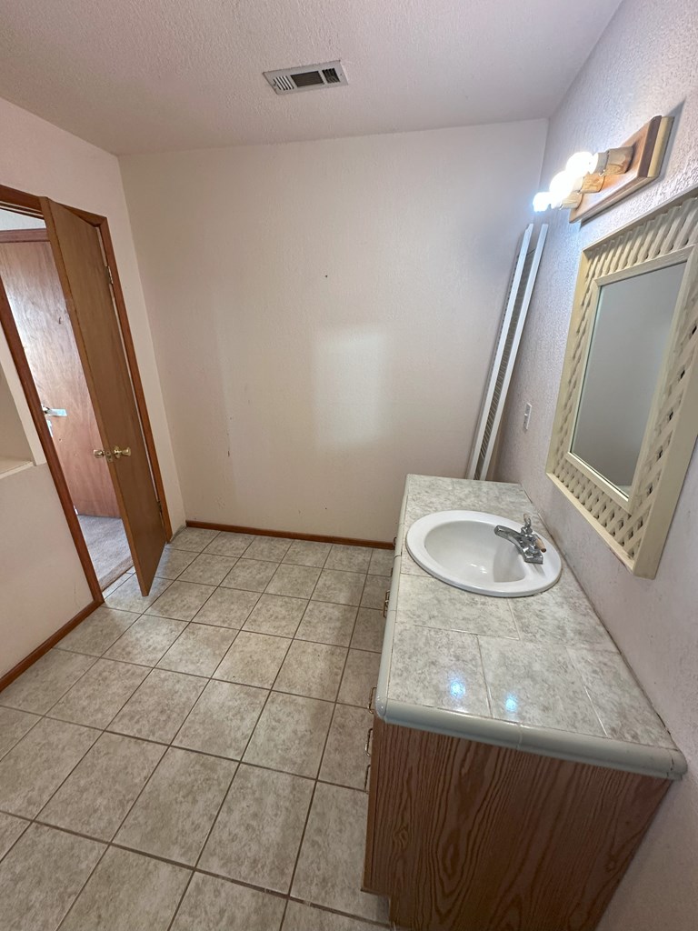 11 Los Ranchos Estates Property Photo 29
