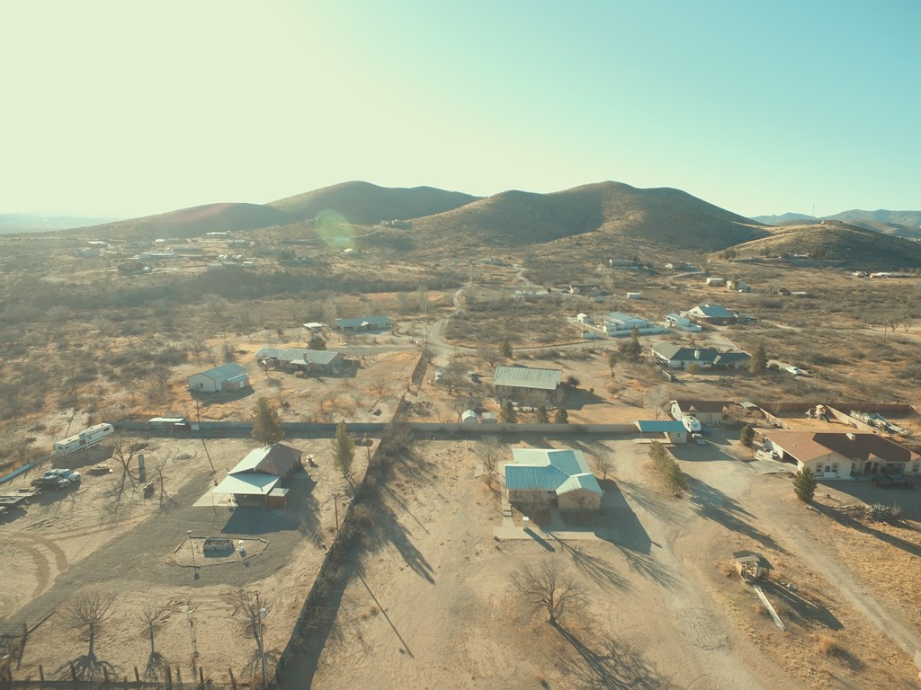 11 Los Ranchos Estates Property Photo 33
