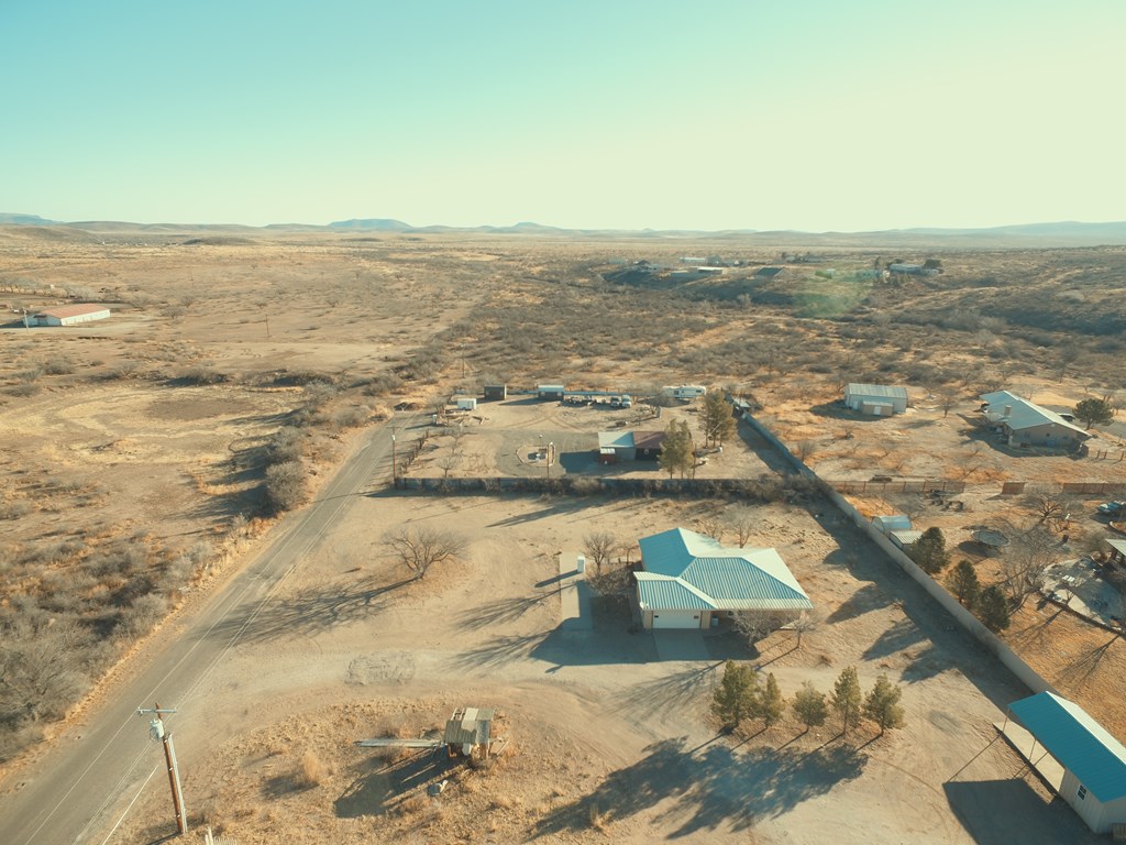 11 Los Ranchos Estates Property Photo 36