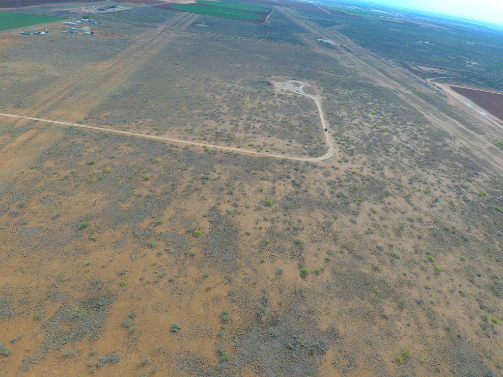 0000 N County Rd 1040 Property Photo 4