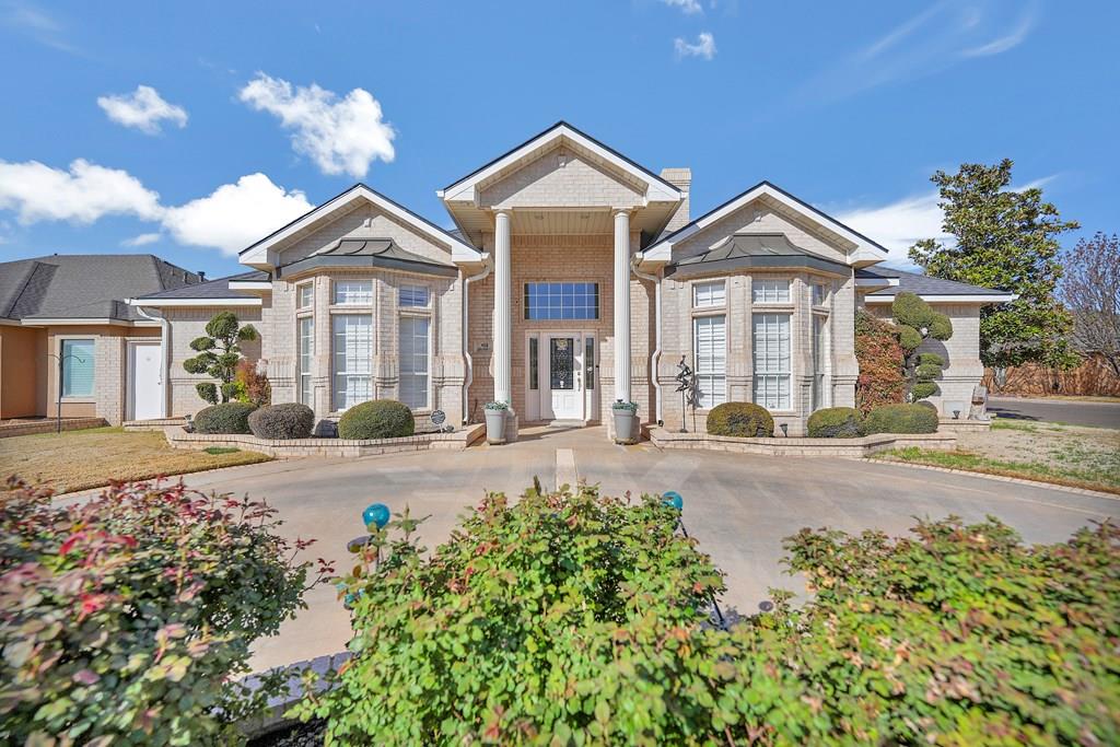 14 Long Champ Court Property Photo