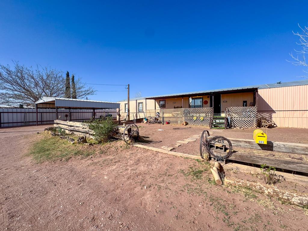 603 Baylor St Property Photo