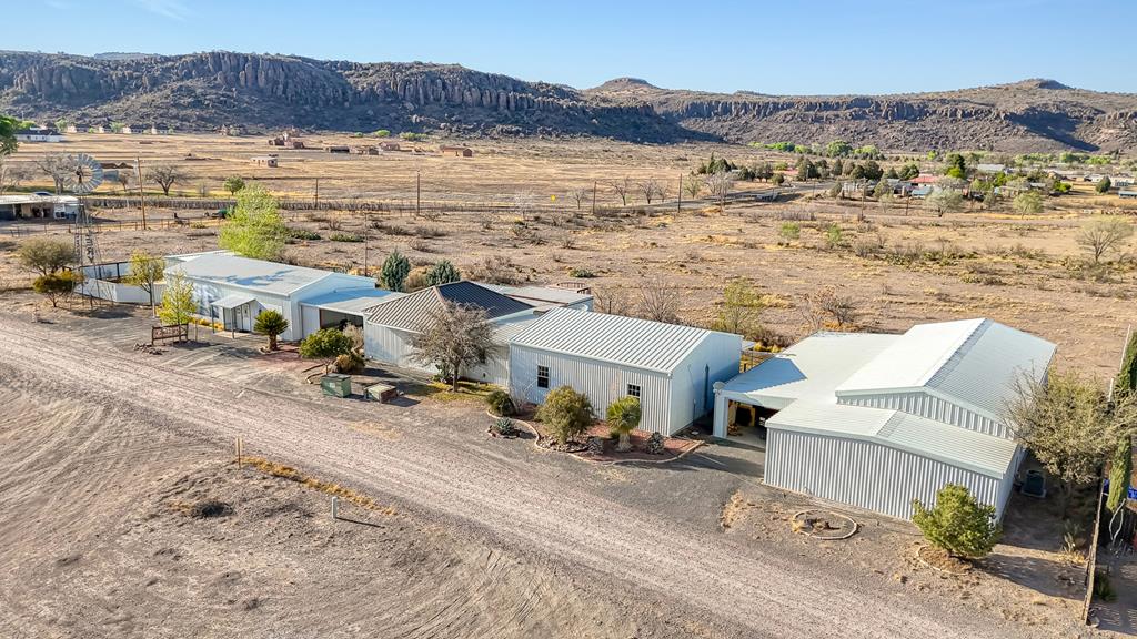 301 E Cavalry Road Property Photo