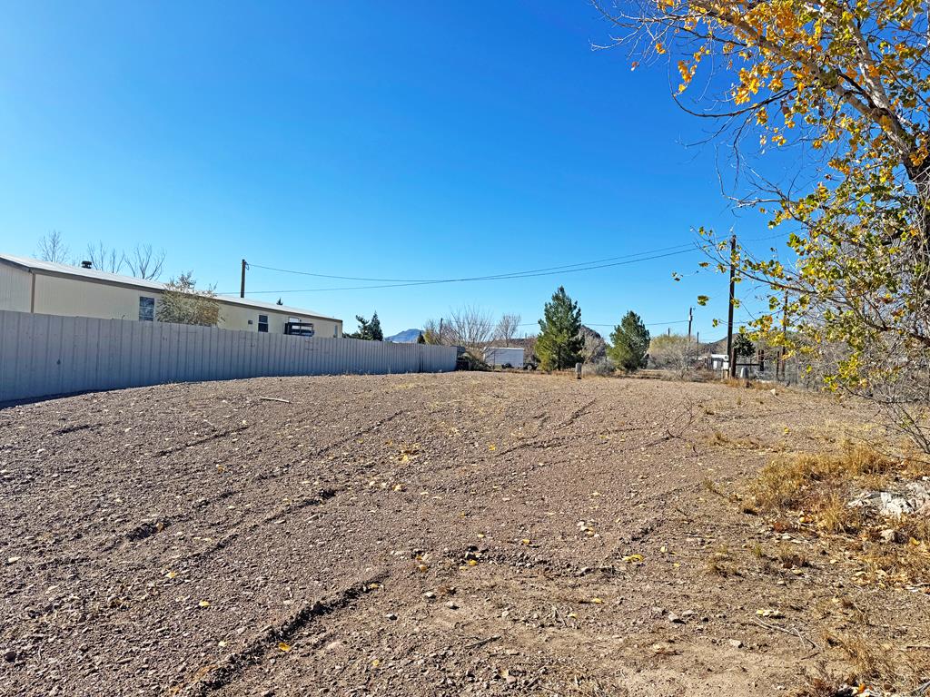 503 Military Dr Property Photo