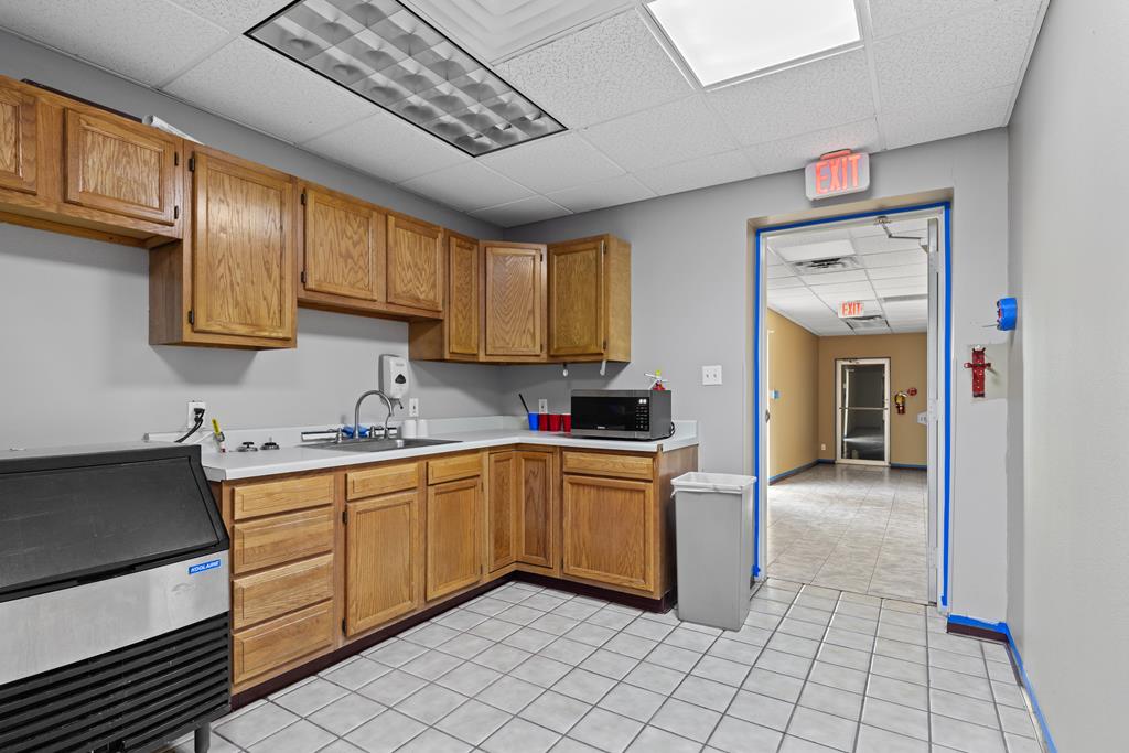 1128 S Grandview # B3 Property Photo 16
