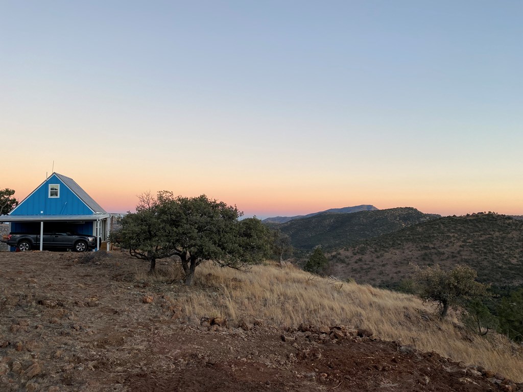 104 Low Meadow Point Property Photo 3