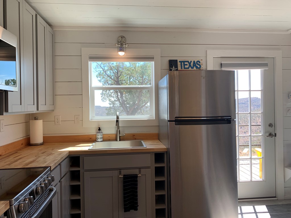 104 Low Meadow Point Property Photo 10