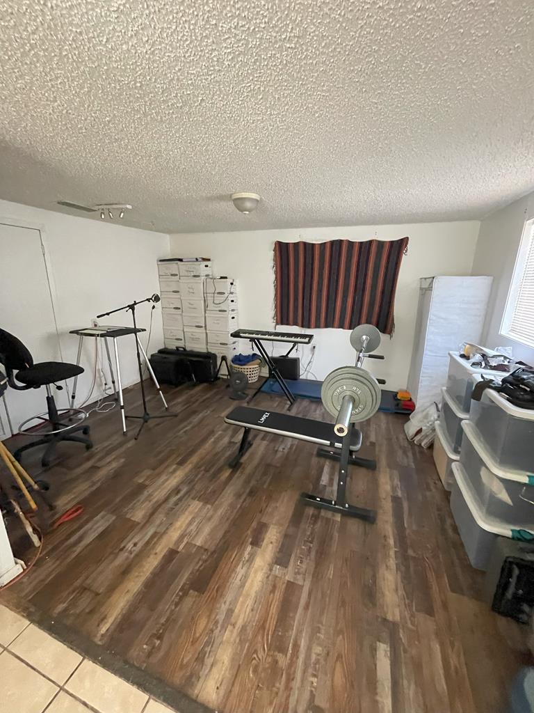 805 E Holland Avenue Property Photo 8