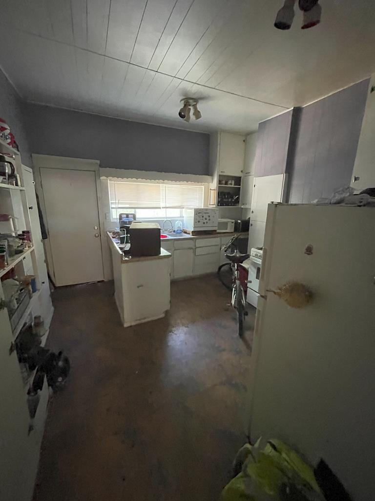 805 E Holland Avenue Property Photo 20