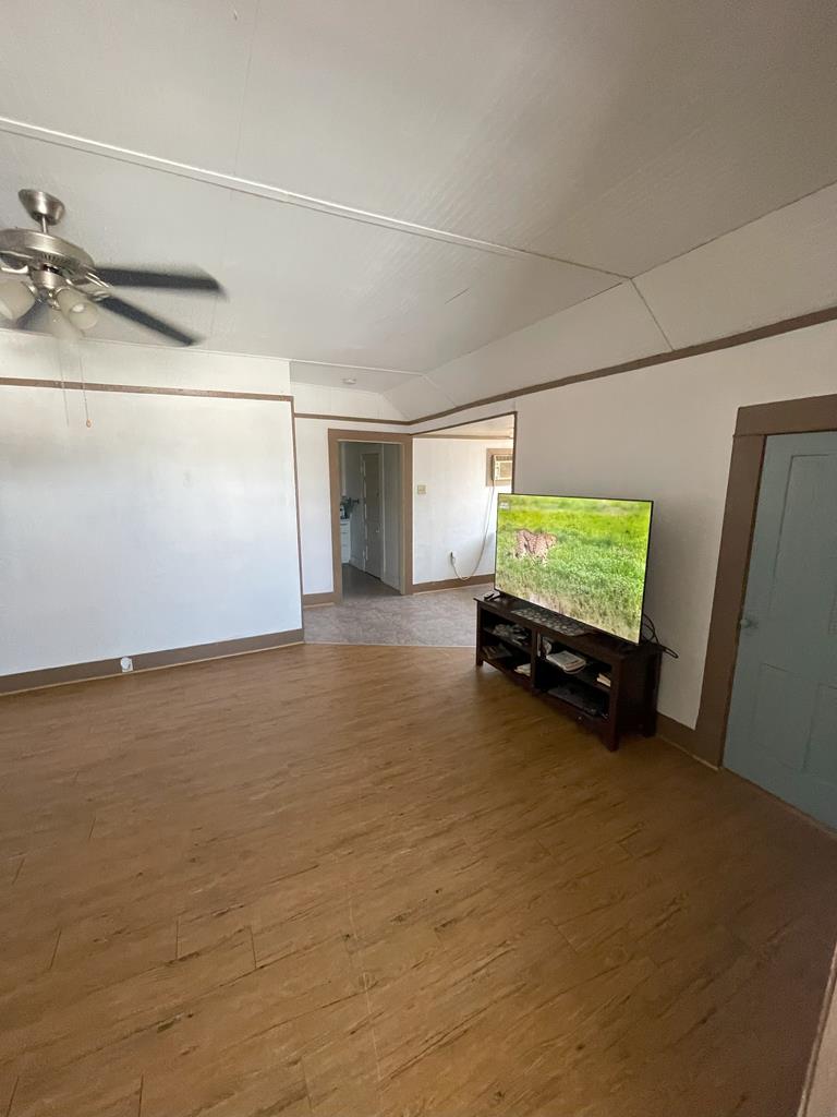 805 E Holland Avenue Property Photo 21