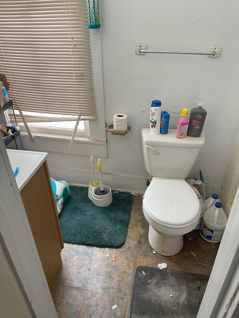 805 E Holland Avenue Property Photo 32