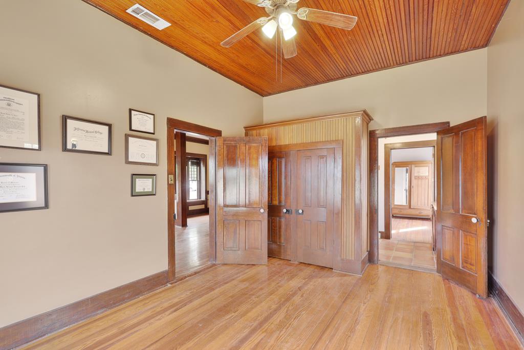 1101 N 14th St Property Photo 10