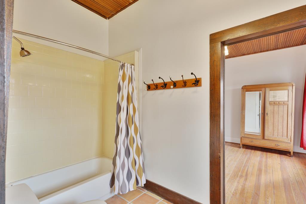 1101 N 14th St Property Photo 11