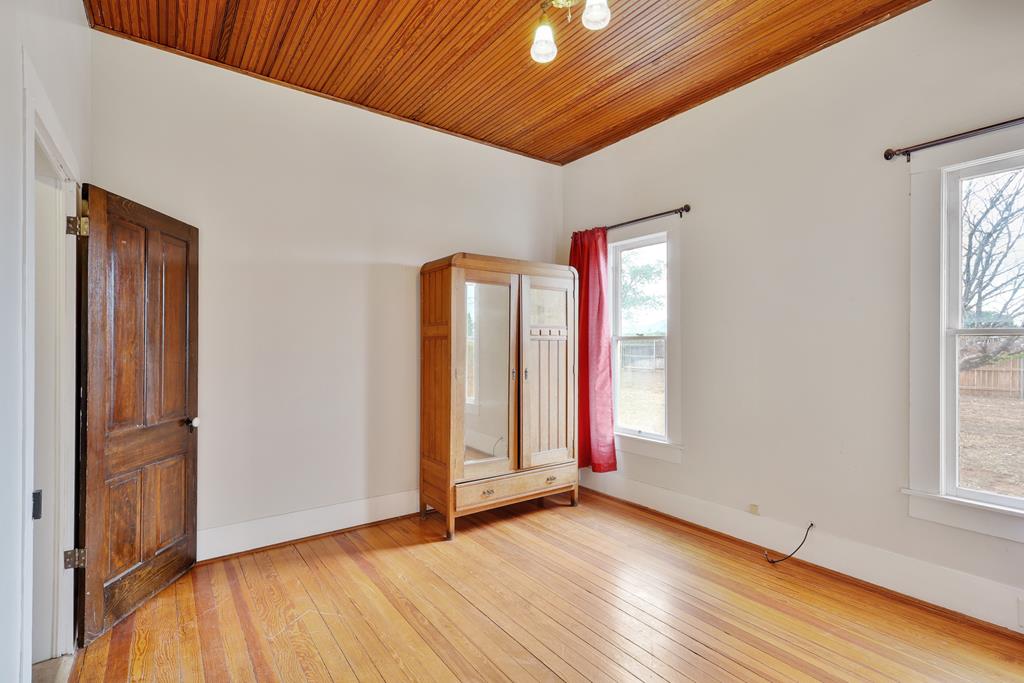 1101 N 14th St Property Photo 14