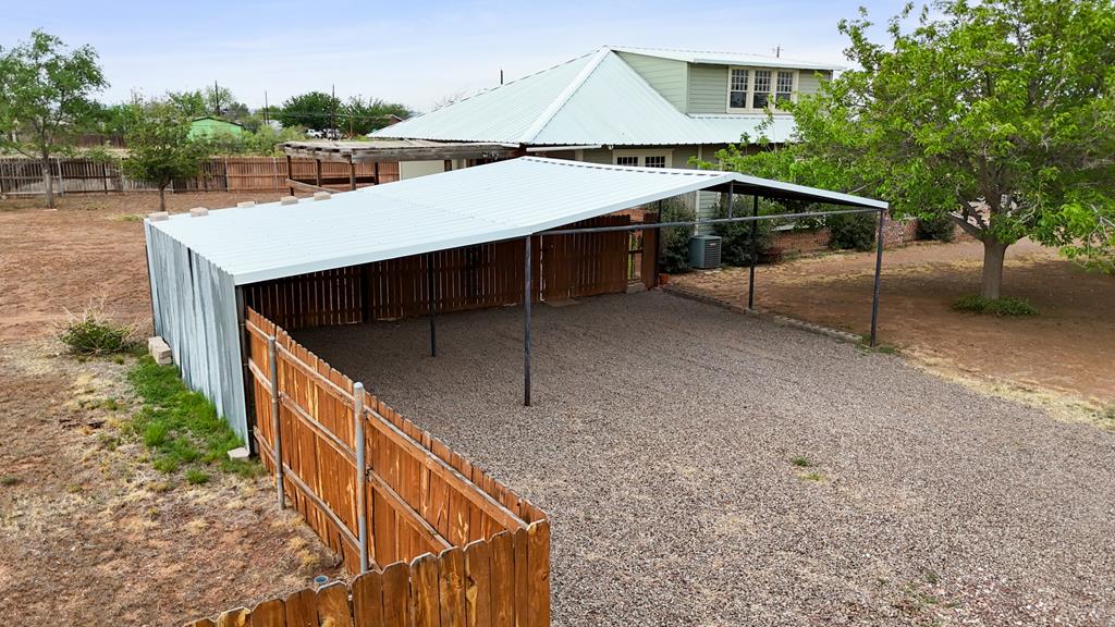 1101 N 14th St Property Photo 33