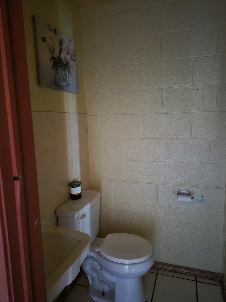 403 E Broadway St # 1 Property Photo 7