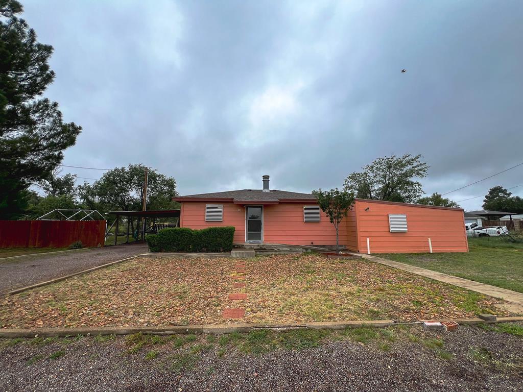 510 E Ave A Property Photo 1