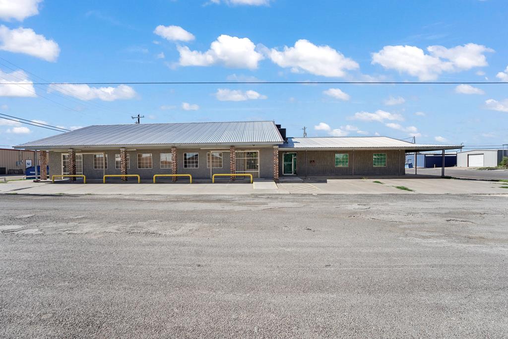 1012 N Butz Property Photo 1
