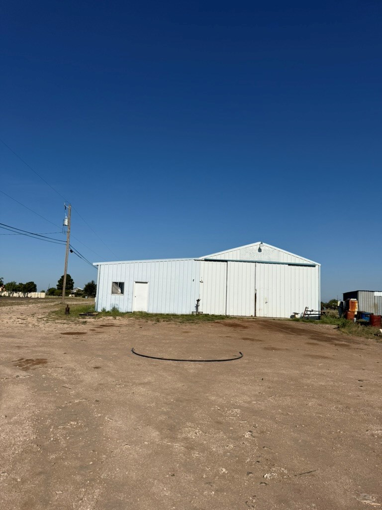 530 County Rd 301-b Property Photo 2