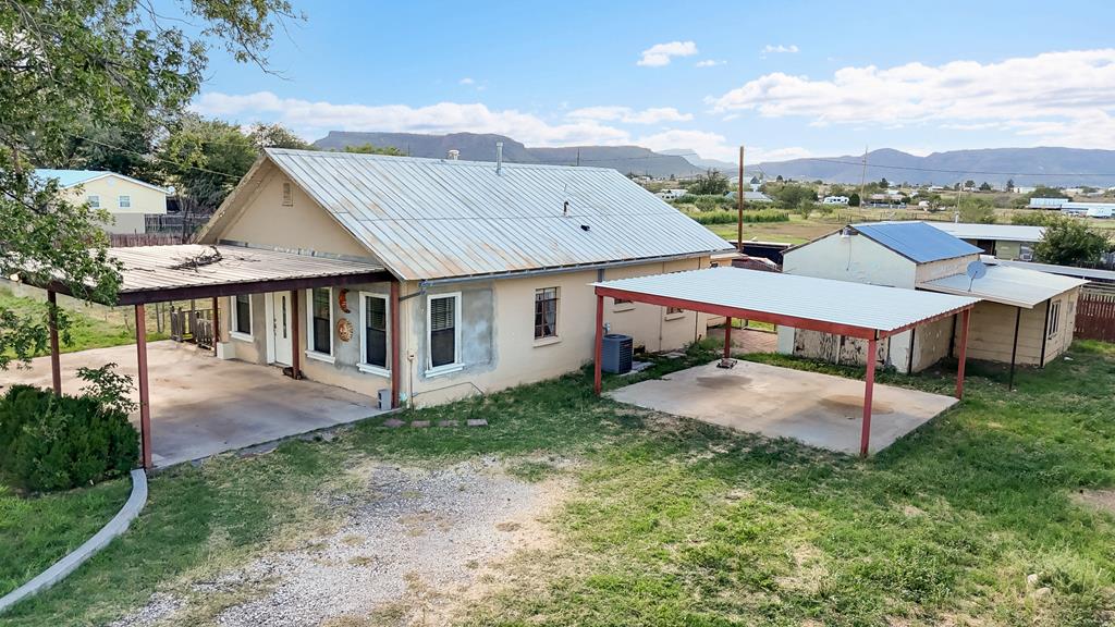 2303 W Mosley Loop Property Photo 1