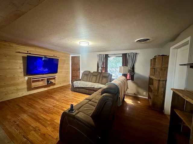 612 N Fourth Street Property Photo 6
