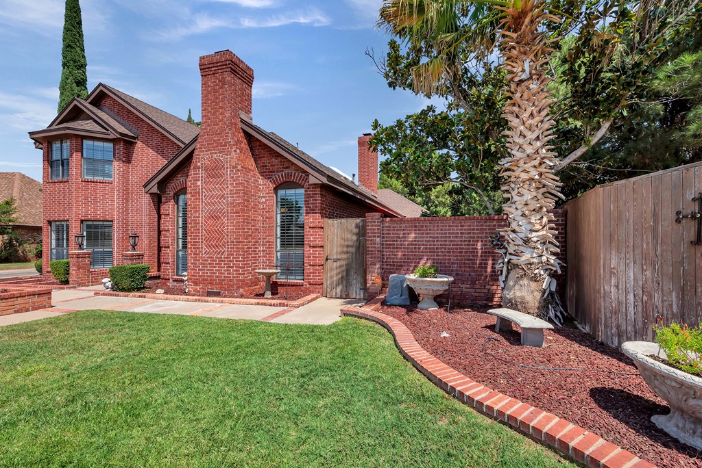 1801 Devonshire Court Property Photo 5