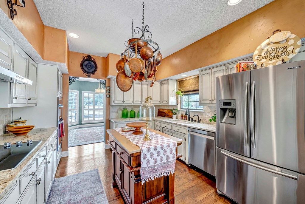 1801 Devonshire Court Property Photo 22