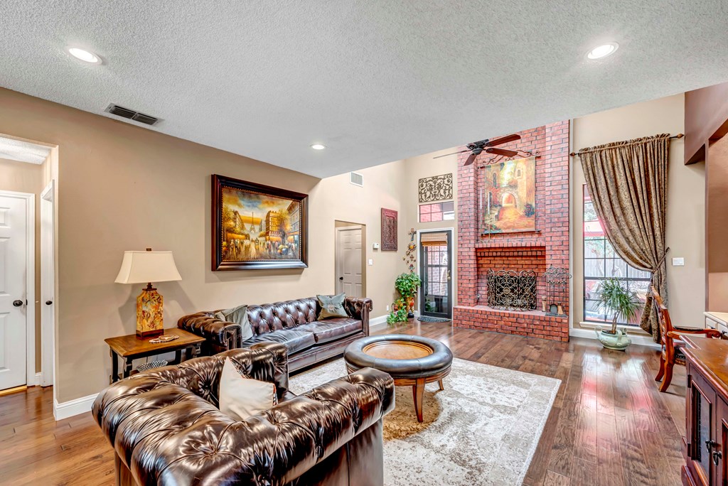 1801 Devonshire Court Property Photo 30