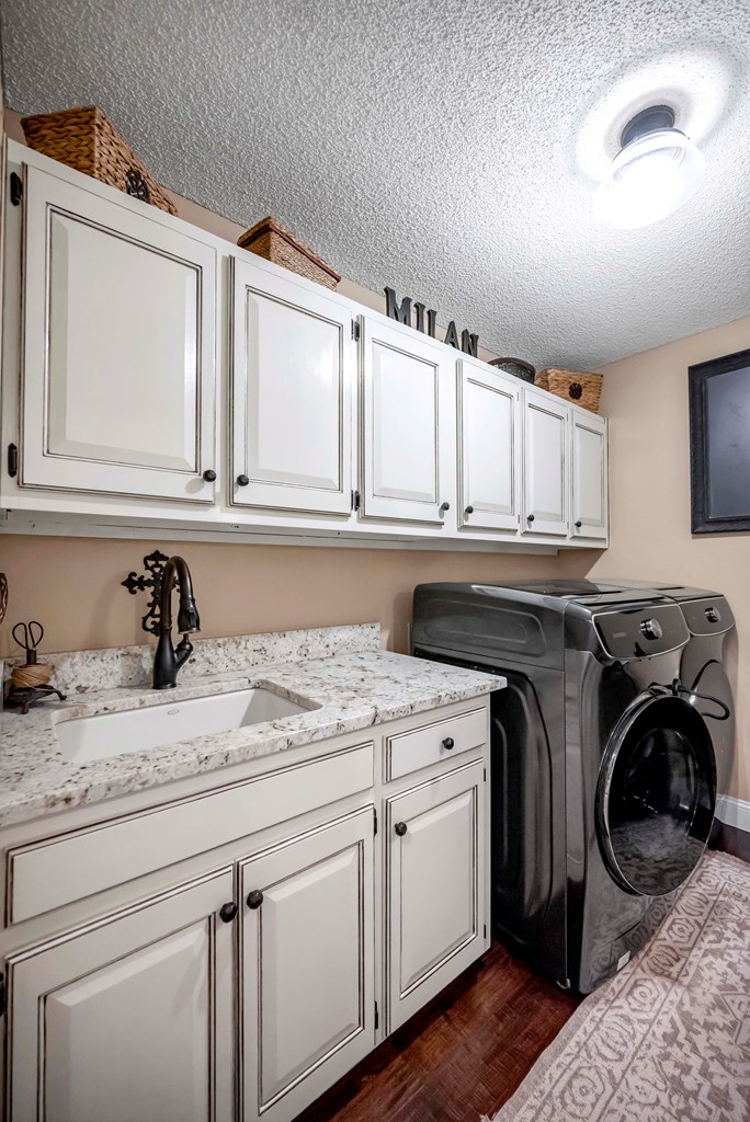 1801 Devonshire Court Property Photo 34