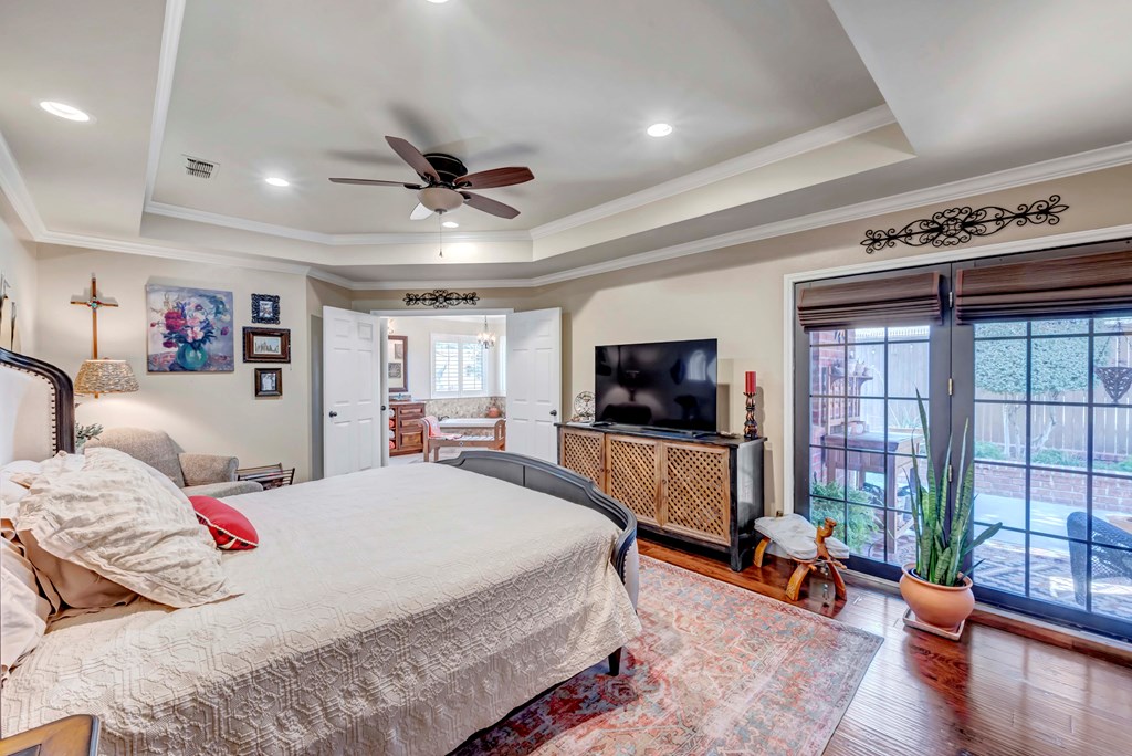 1801 Devonshire Court Property Photo 36