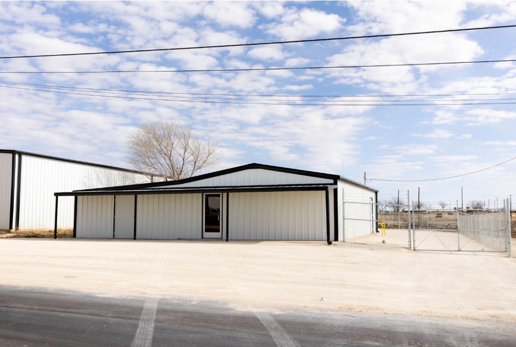 207 S Rex Property Photo 3