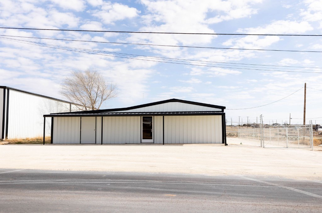 207 S Rex Property Photo 4