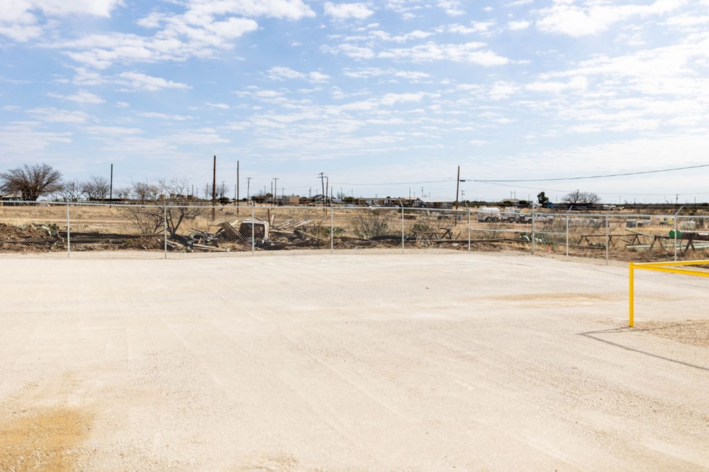 207 S Rex Property Photo 8